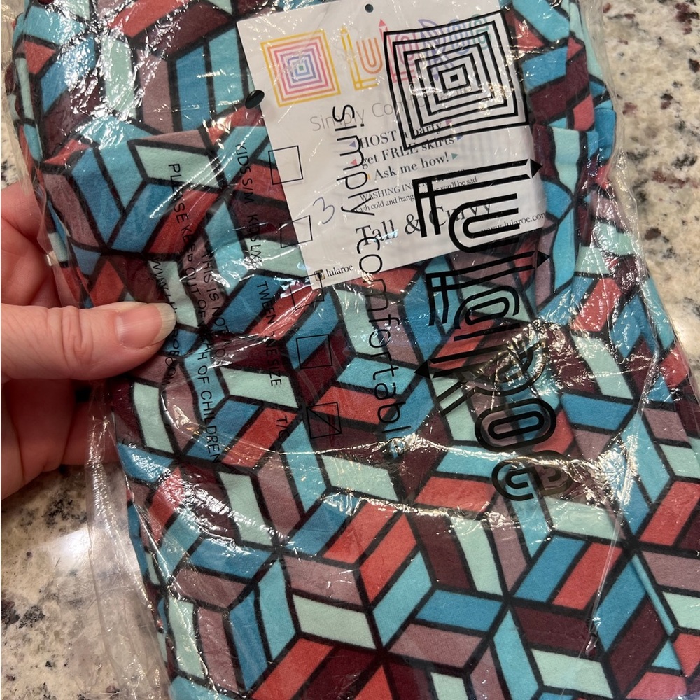 LuLaRoe Multicolor Geometric Leggings - NIP